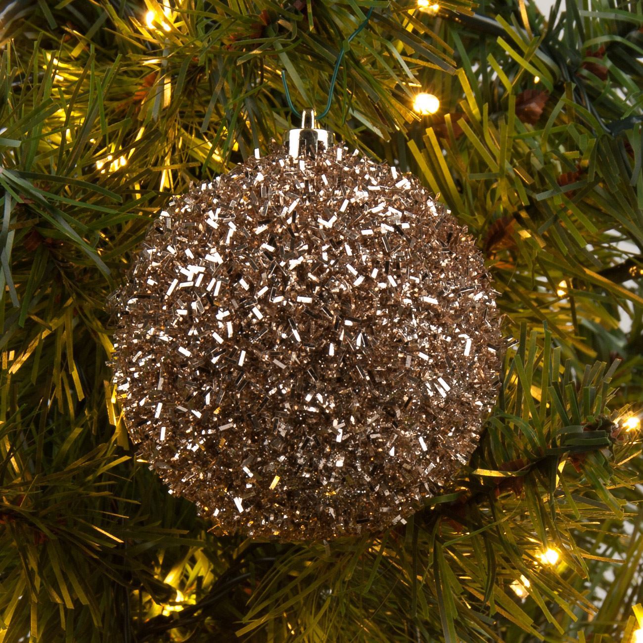 6 db Pezsgő színű csillogó karácsonyfa gömb 8 cm 