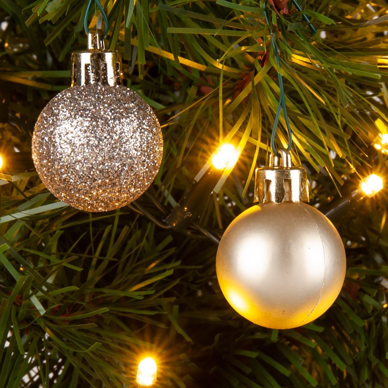 Pezsgő színű karácsonyfa dísz 20 db 3 cm 